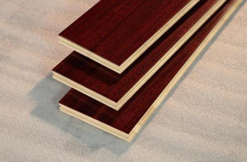 三層實(shí)木復(fù)合地板3 三層實(shí)木復(fù)合地板3